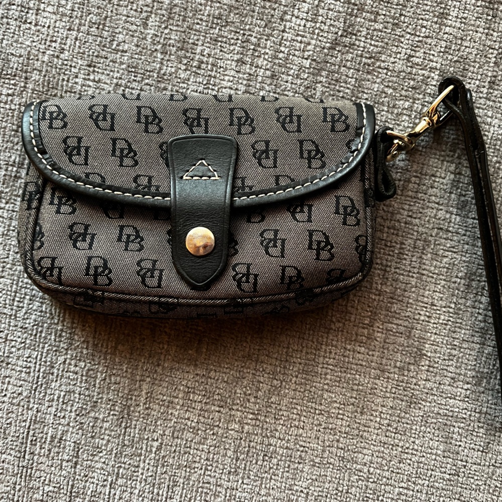 Dooney and Bourke wristlet